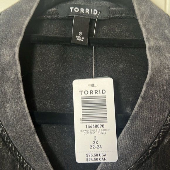 Torrid Challis Bomber - Picture 5 of 11